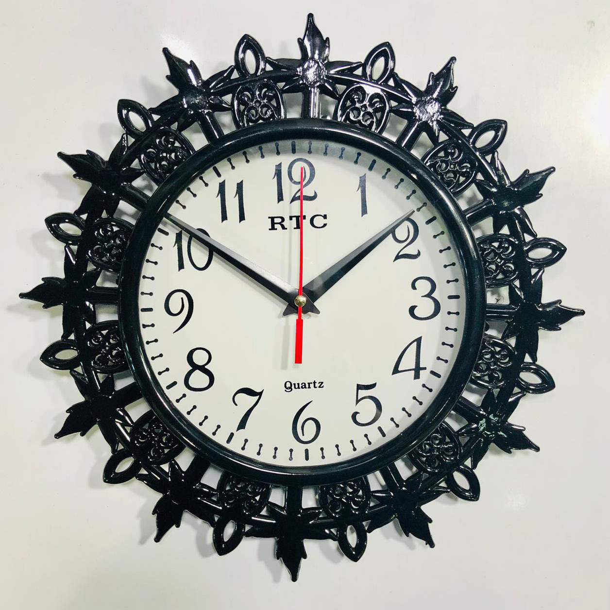 BAEUTYFULL STYLISH BEST WALL CLOCK RTC JALI