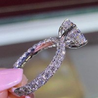 Arrows Platinum Plated White Gold Zircon Lady Ring