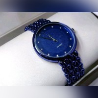 Stylish Fashion Bracelet Waterproof Watch Silver Colour Strap Dashing Looks Casual Luxury Use Watch For Women